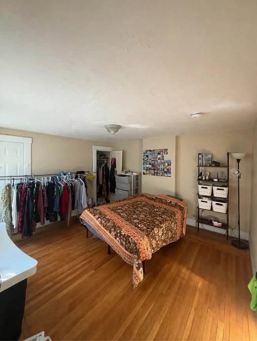 Hey! Looking for a female roommate to take over my lease — furnished private room in a 2bed/1bath in East Cambridge, ava 1