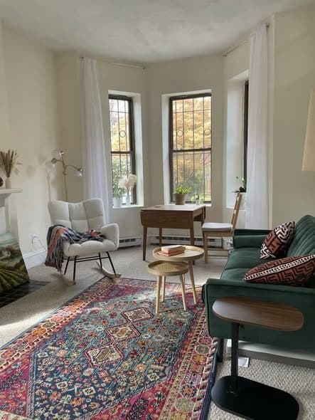 Our beautiful apartment bordering Back Bay/ South end is looking for a new roommate starting November 1 or December 1! 1