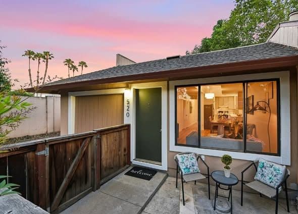 Beautifully Remodeled 3 BR / 1 BA Single-Level End Unit Townhome in Willow Glen 1