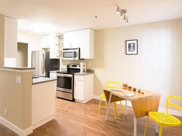 Come see our 2b2b Home! So close to Downtown Mountain View! 2