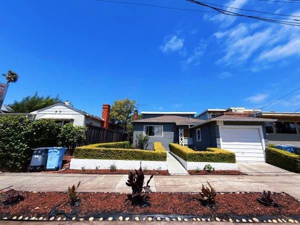 Room for Rent in 4b2.5b House Near North Berkeley Bart - 3 month short 3