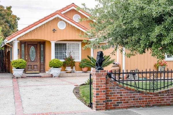 3BR/2BA HOME IN SUNNYVALE W/ HUGE YARD!2-CAR GARAGE! 1