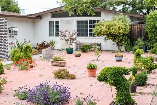 3BR/2BA HOME IN SUNNYVALE W/ HUGE YARD!2-CAR GARAGE! 2