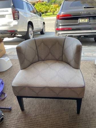 Two upholstered chairs like new 2