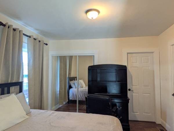 Bedroom available in South Berkeley 2