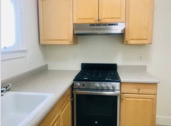 2 Bedroom 1 bath less than 1 minute walk to UC Berkeley campus, restau 1