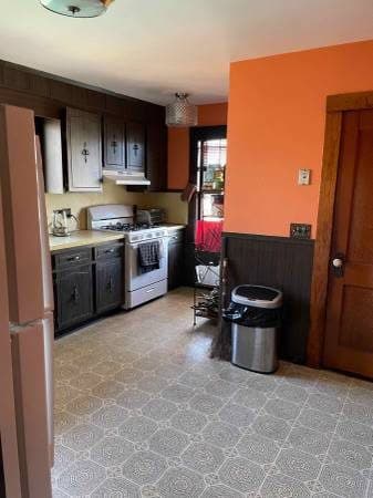 Large bedroom in 3-Bedroom Apartment 3