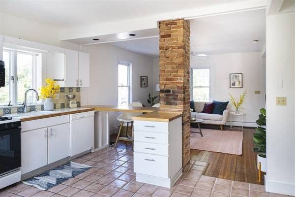 128 Holworthy St - Cambridge 3