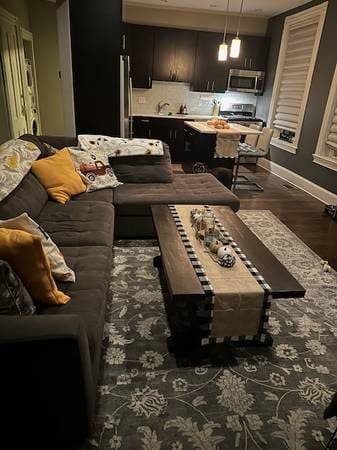 $2,150 / 3br - 1722ft2 - $2,150- Master Suite w/ Private in suite bath 2
