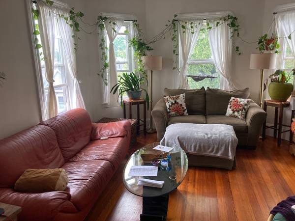 Porter Square Sept 19 - Oct 12 sublet of 2 bedroom apt 1