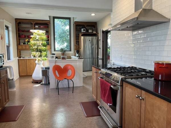 Sep-May Furnished Luxury in Somerville's Best Neighborhood 2