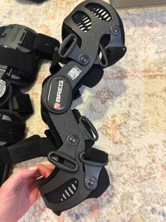 Breg T Scope and Breg Fusion Knee Braces 3