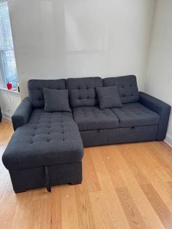 Bryn 2 Pc L shaped couch (no pet house) Gently used 2