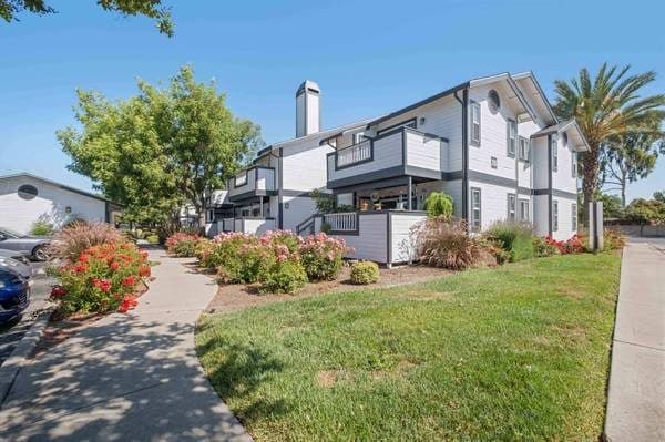 2/BD 2/BA, In San Jose, Walk-In Closets 2