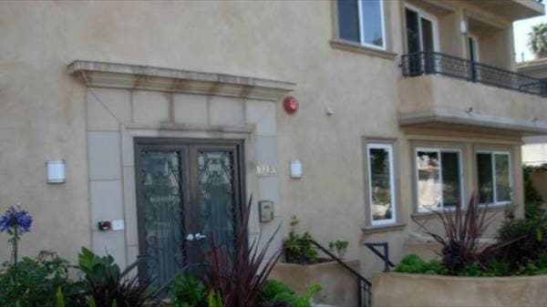1 Master Suite Available in 2BR/2.5BA Luxury Condo 1