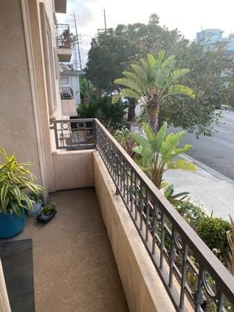 1 Master Suite Available in 2BR/2.5BA Luxury Condo 3