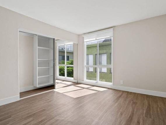 Limited Time! 1 BR Retreat with Balcony & Stunning Views 3