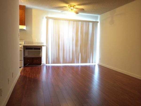 One Bedroom close to UCLA, available June, utilities included 1