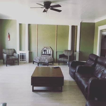 Private room $945 including all utilities. 2