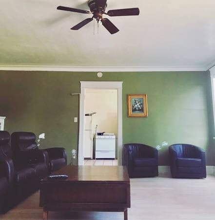 Private room $945 including all utilities. 3