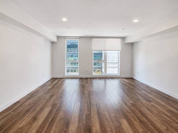 Modern Studio Apartment in Los Angeles | 615 Sq Ft | Apply Today 2