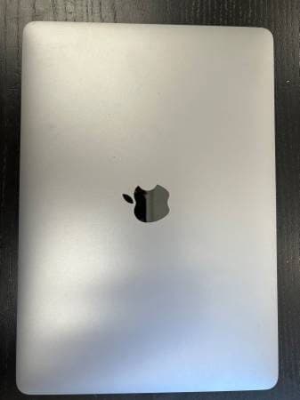 MacBook Pro 13” M1 (2020) 1