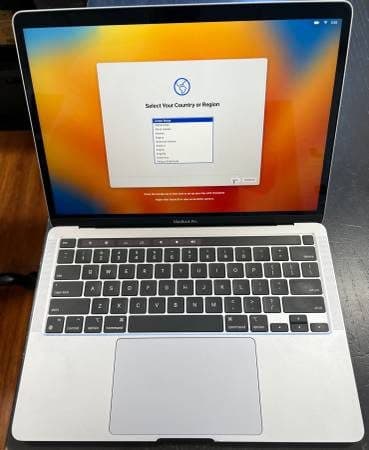 MacBook Pro 13” M1 (2020) 3