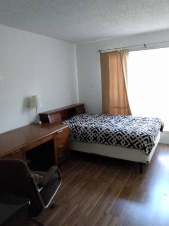 $850/m  Furnished room near Quakerbridge Mall 1