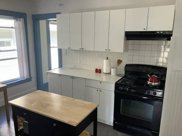 Yale Campus Apartment 3