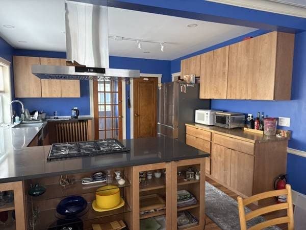 Female housemate wanted, SF house on quiet street 3