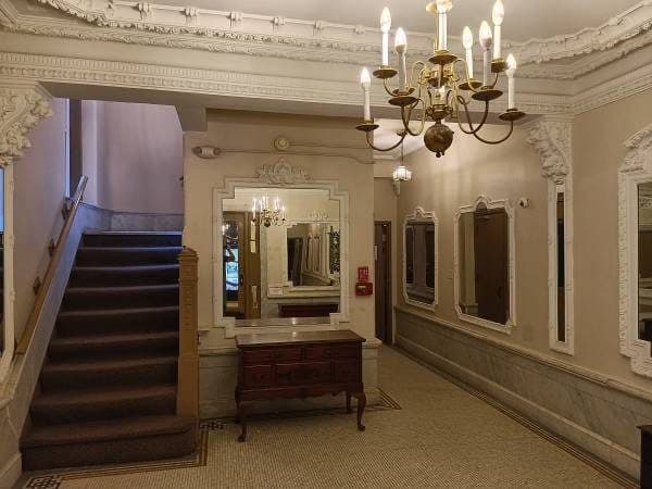 Studio in the Belnord 2