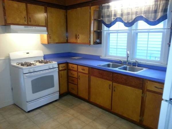 East Rock ⭐ 71 Nash St, Great 1st Flr 2 BR+Study, Yard, Cat OK! 3