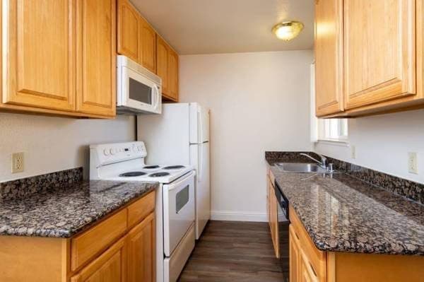 Maximize Your Comfort! Spacious 1 BR, Wood-Style Floors, Pool 1