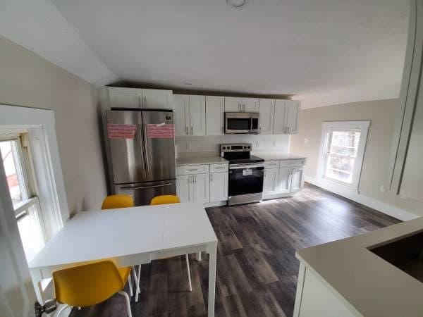 Private Room, Furnished, All Utilities & Cleaning Service included 2