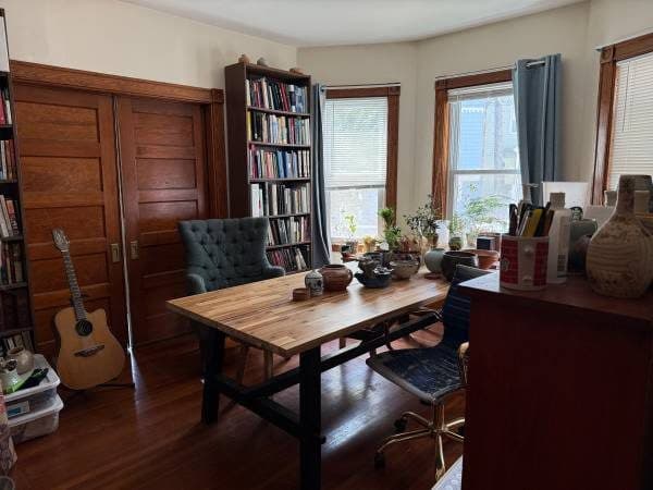 Looking for one roommate for a four bedroom apartment 1