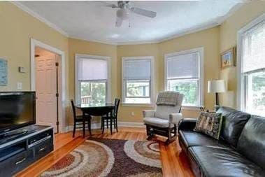 $2,580 / 2br - 882 sq.ft. - Apartment with balcony & yard 1