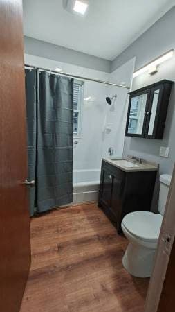 3 bd plus office Granite, hardwood. No fee 1