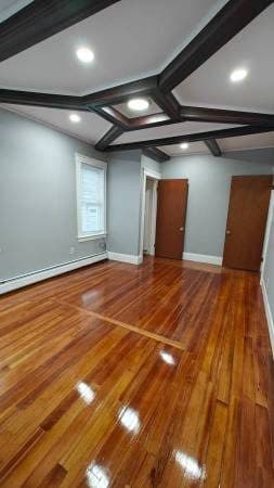 3 bd plus office Granite, hardwood. No fee 2