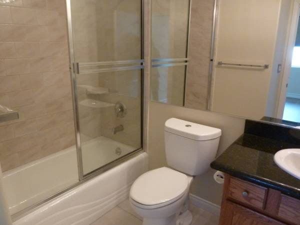 Private furnished bedroom and bathroom available near UCLA in WLA 3