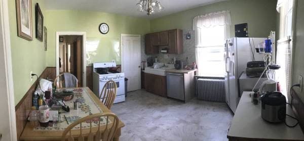 Andrew Sq, Great Location, Eat-in Kitchen, Laundry, NO FEE -#3F 3