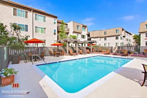 2 Bedroom W/ Fireplace in West Los Angeles/ Palms ^ Spa/Hot Tub 1