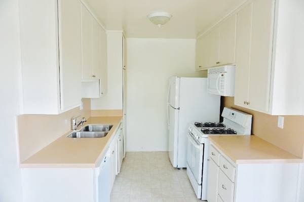 Master bedroom in Santa Monica prime location 1
