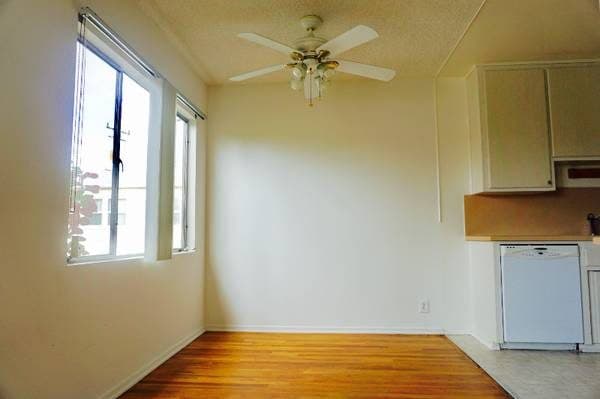 Master bedroom in Santa Monica prime location 2
