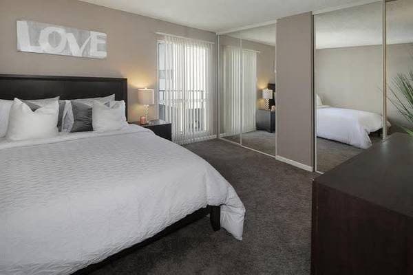 Large Closets, Air Conditioner, Cable Ready, Patio/Balcony 1