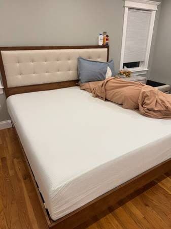 Like-New Zinus 12" King Green Tea Cooling Gel Memory Foam Mattress 1