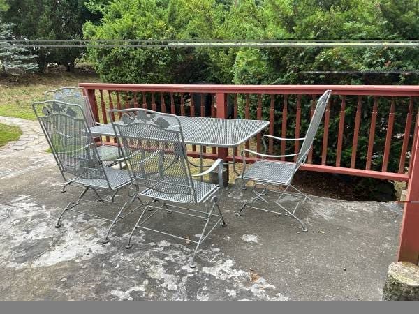 Patio table and 4 rocker chairs 1