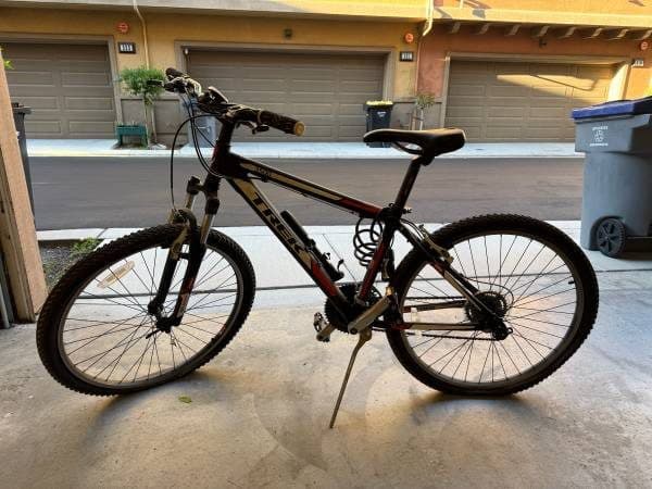 Trek 3500 mountain bike 1