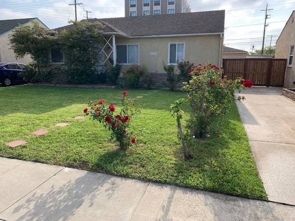 3 Bed + 2 Bath + Family Room, Central A/C, W/D, D/W, Refrigerator, 2-C 1