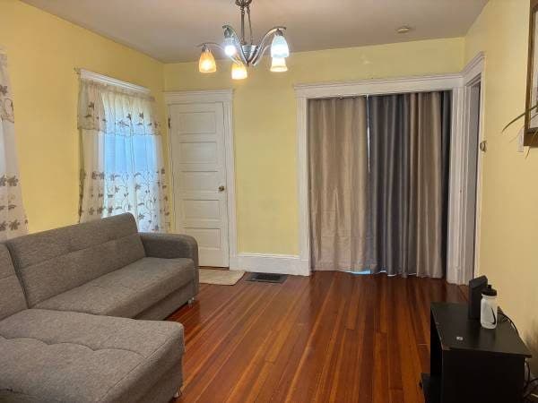 Unfurnished North Quincy Room Available July 19 3