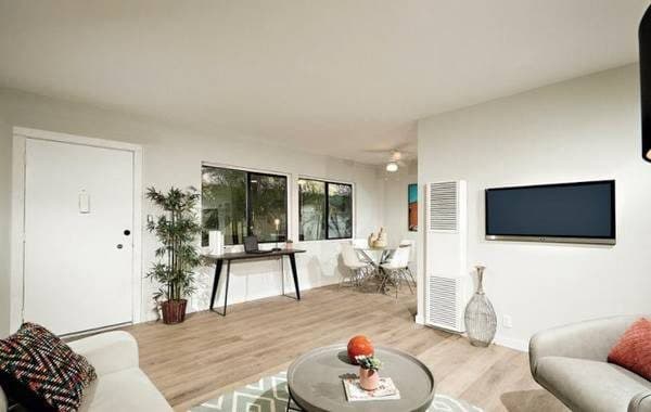 One Bedroom Apt! Available Now! $1,500 Visa Gift Card Special! 1